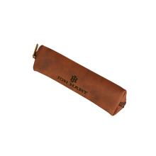 Load image into Gallery viewer, Bolsa - Oiled Leather Front Angle in Color 'Oiled Leather'