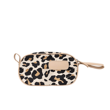 Load image into Gallery viewer, Shave kit front view in Color 'Leopard Coated Canvas'