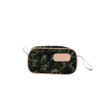 Load image into Gallery viewer, Shave kit front view in Color &#39;Classic Camo Coated Canvas&#39;
