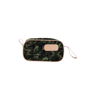 Shave kit front view in Color 'Classic Camo Coated Canvas'